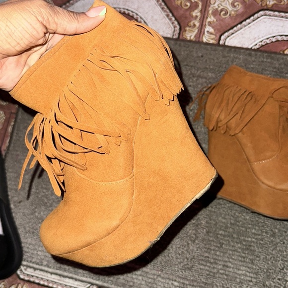 WESTERN STYLE FRINGED DETAILED ANKLE BOOTIES SIZE 6 COLOR TAN Great condition - Picture 4 of 4